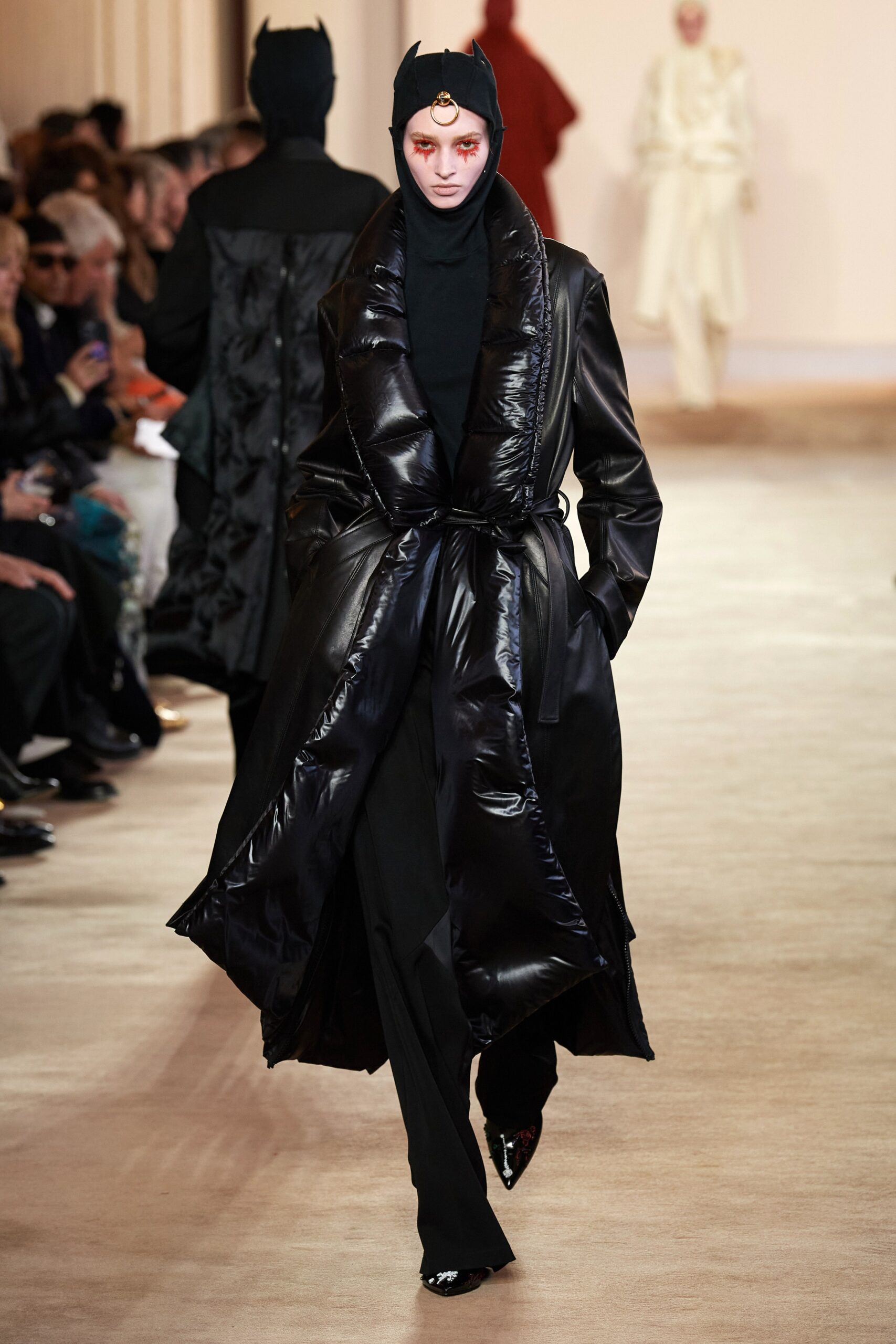 Undercover F/W 23 Look 45