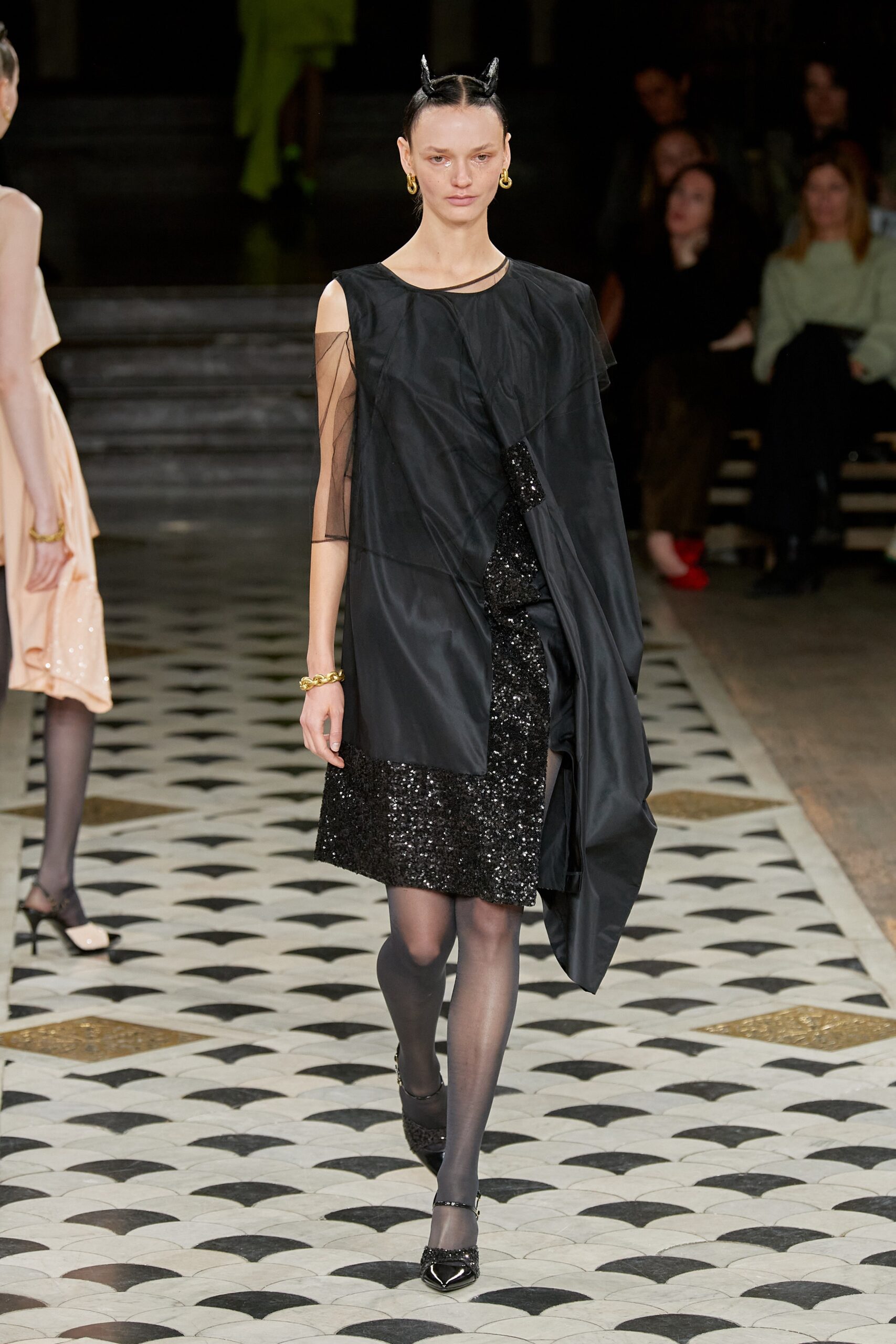 Undercover S/S 23 Look 45