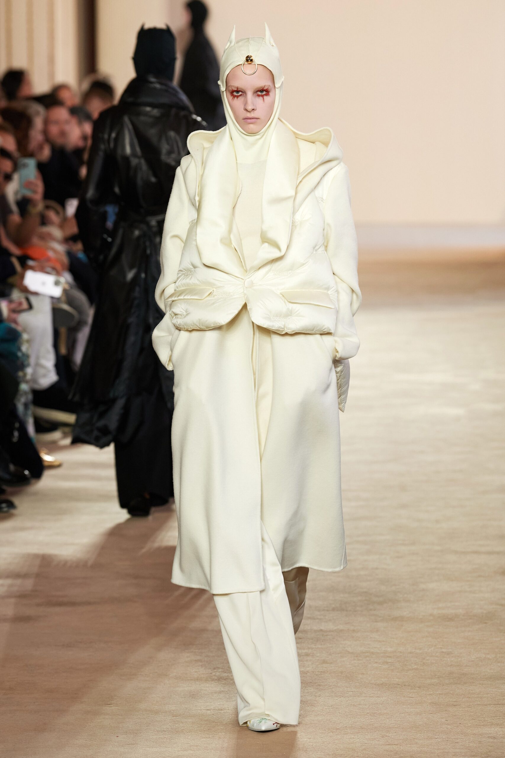 Undercover F/W 23 Look 46
