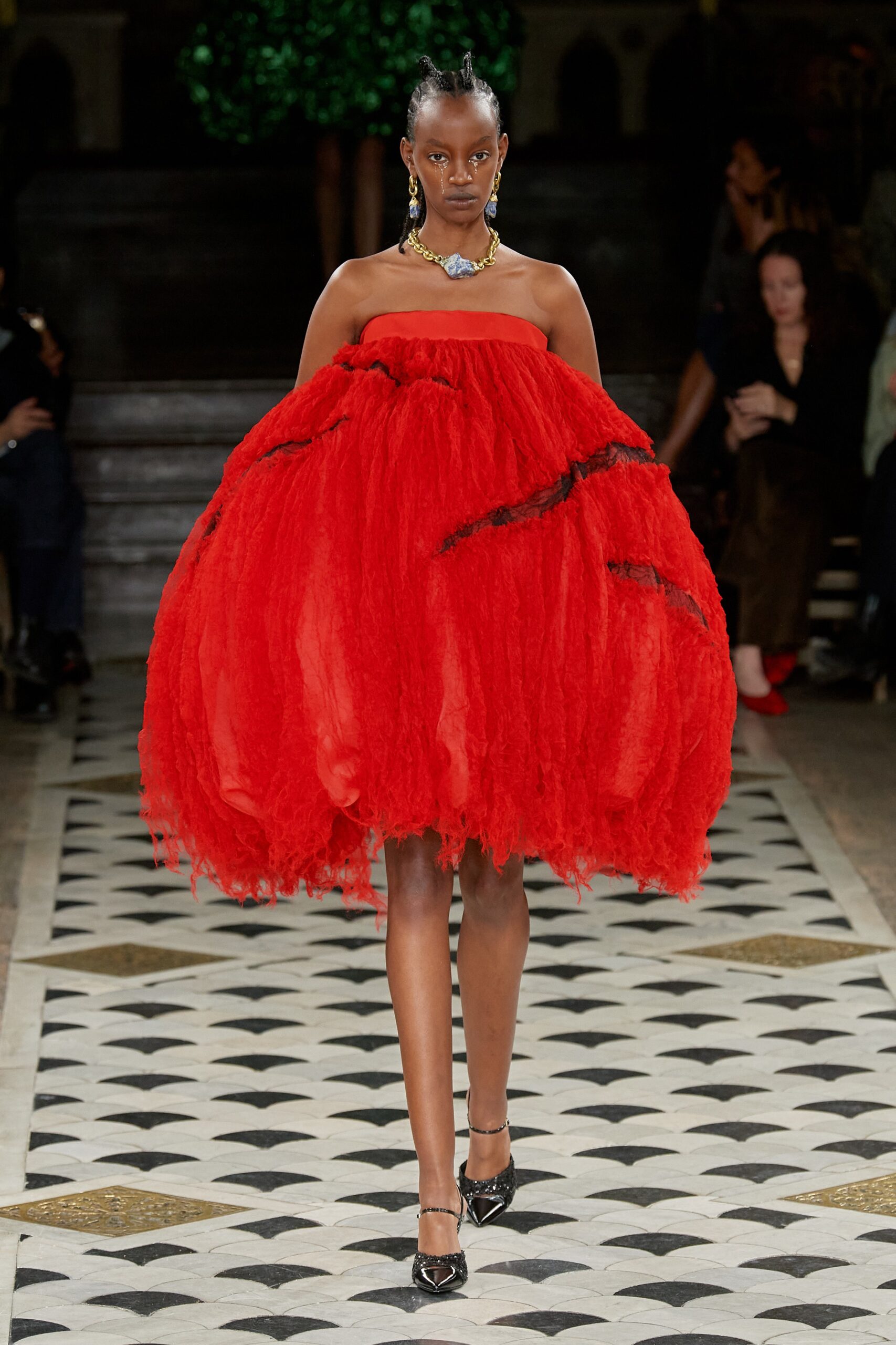 Undercover S/S 23 Look 46