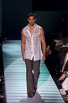 Tommy Hilfiger S/S 00 Look 38