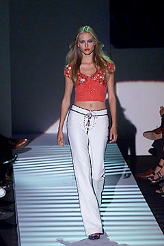 Tommy Hilfiger S/S 00 Look 43