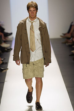 Tommy Hilfiger S/S 03 Look 18
