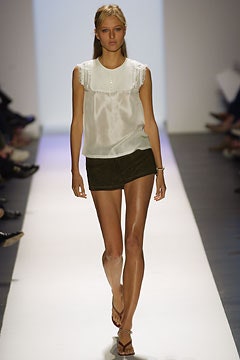 Tommy Hilfiger S/S 03 Look 27