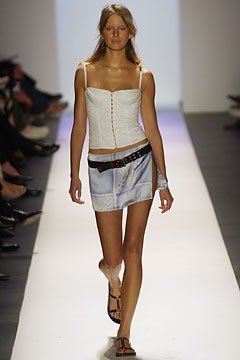 Tommy Hilfiger S/S 03 Look 38