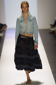 Tommy Hilfiger S/S 03 Look 39