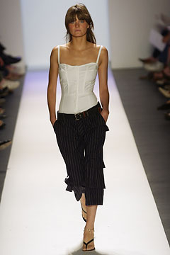 Tommy Hilfiger S/S 03 Look 51