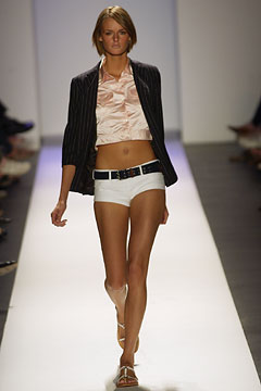Tommy Hilfiger S/S 03 Look 54