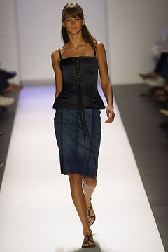Tommy Hilfiger S/S 03 Look 64