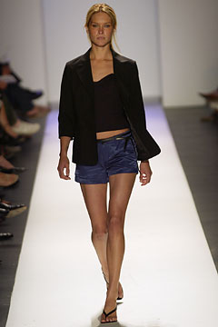 Tommy Hilfiger S/S 03 Look 65