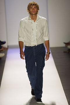 Tommy Hilfiger S/S 03 Look 71