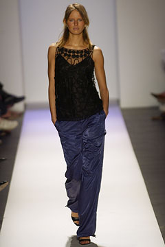 Tommy Hilfiger S/S 03 Look 74