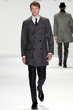 Tommy Hilfiger F/W 03 Look 20