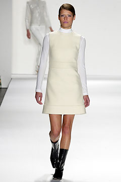 Tommy Hilfiger F/W 03 Look 22