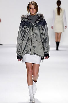 Tommy Hilfiger F/W 03 Look 24