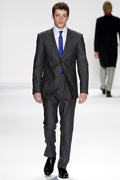 Tommy Hilfiger F/W 03 Look 28