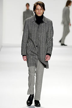 Tommy Hilfiger F/W 03 Look 36