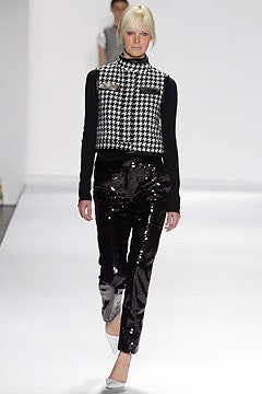 Tommy Hilfiger F/W 03 Look 39