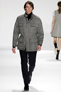 Tommy Hilfiger F/W 03 Look 42