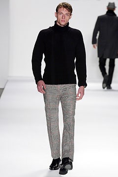 Tommy Hilfiger F/W 03 Look 43