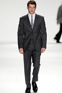 Tommy Hilfiger F/W 03 Look 44