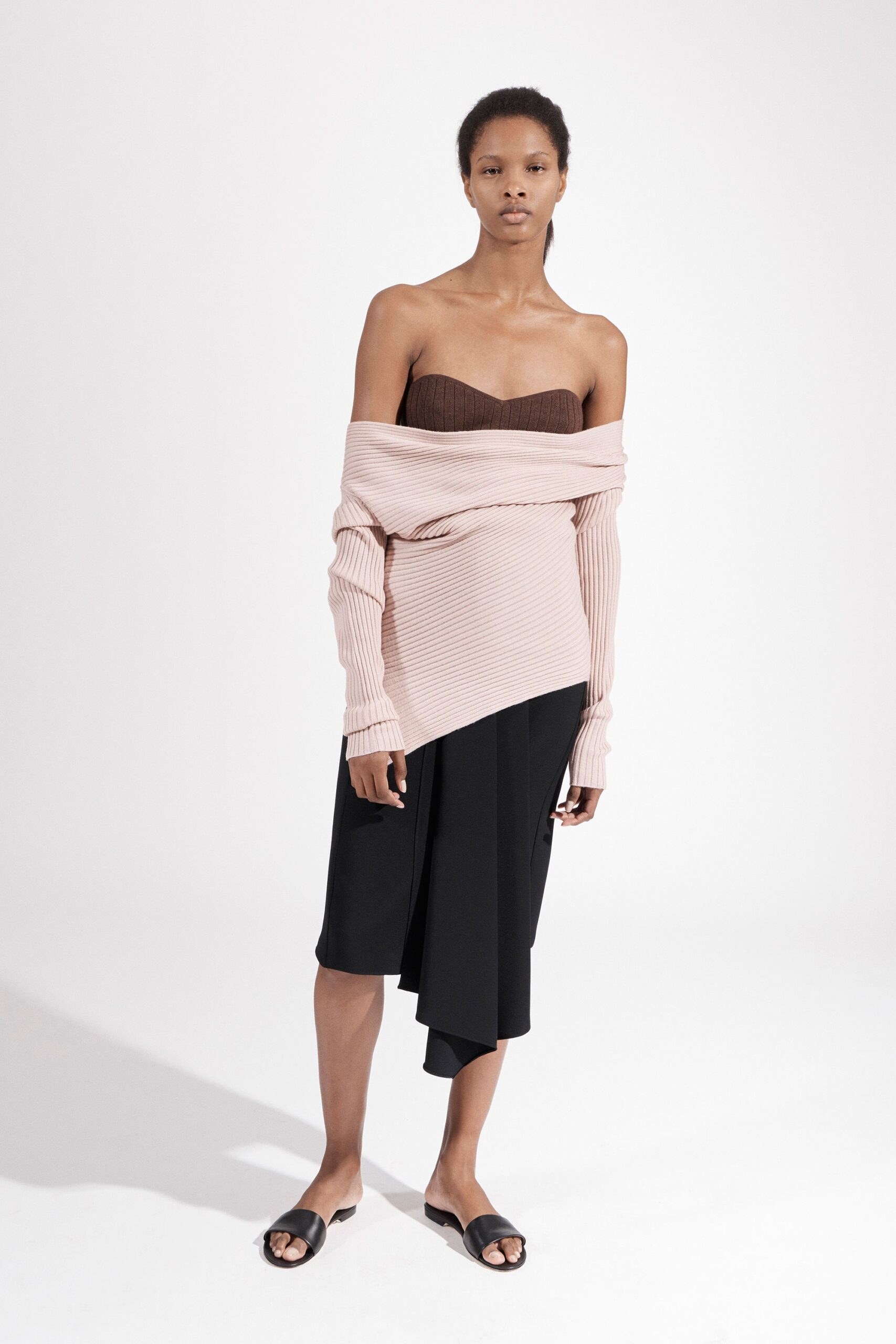 Tome Resort 18 Look 13