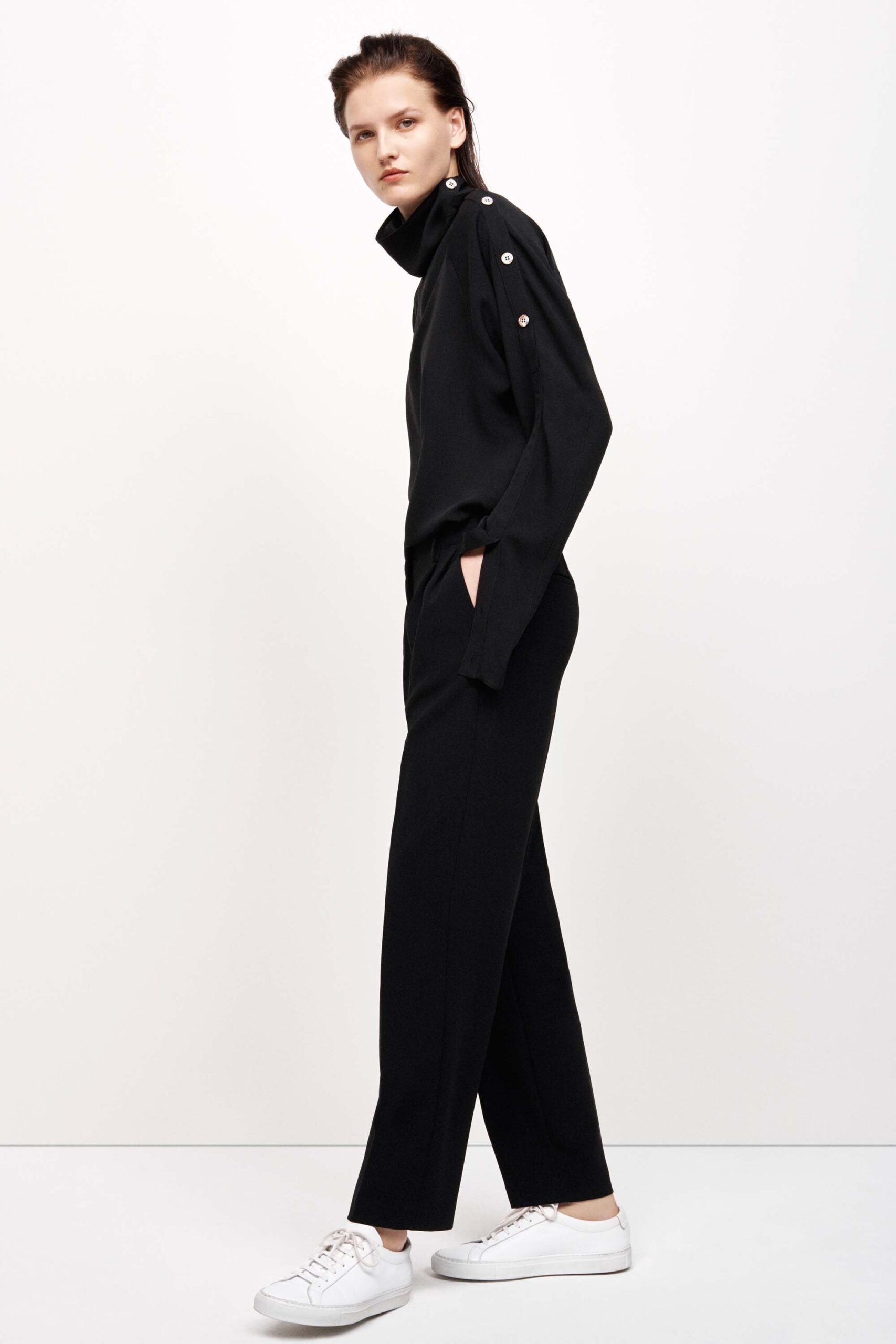 Theory Resort 17 Look 15