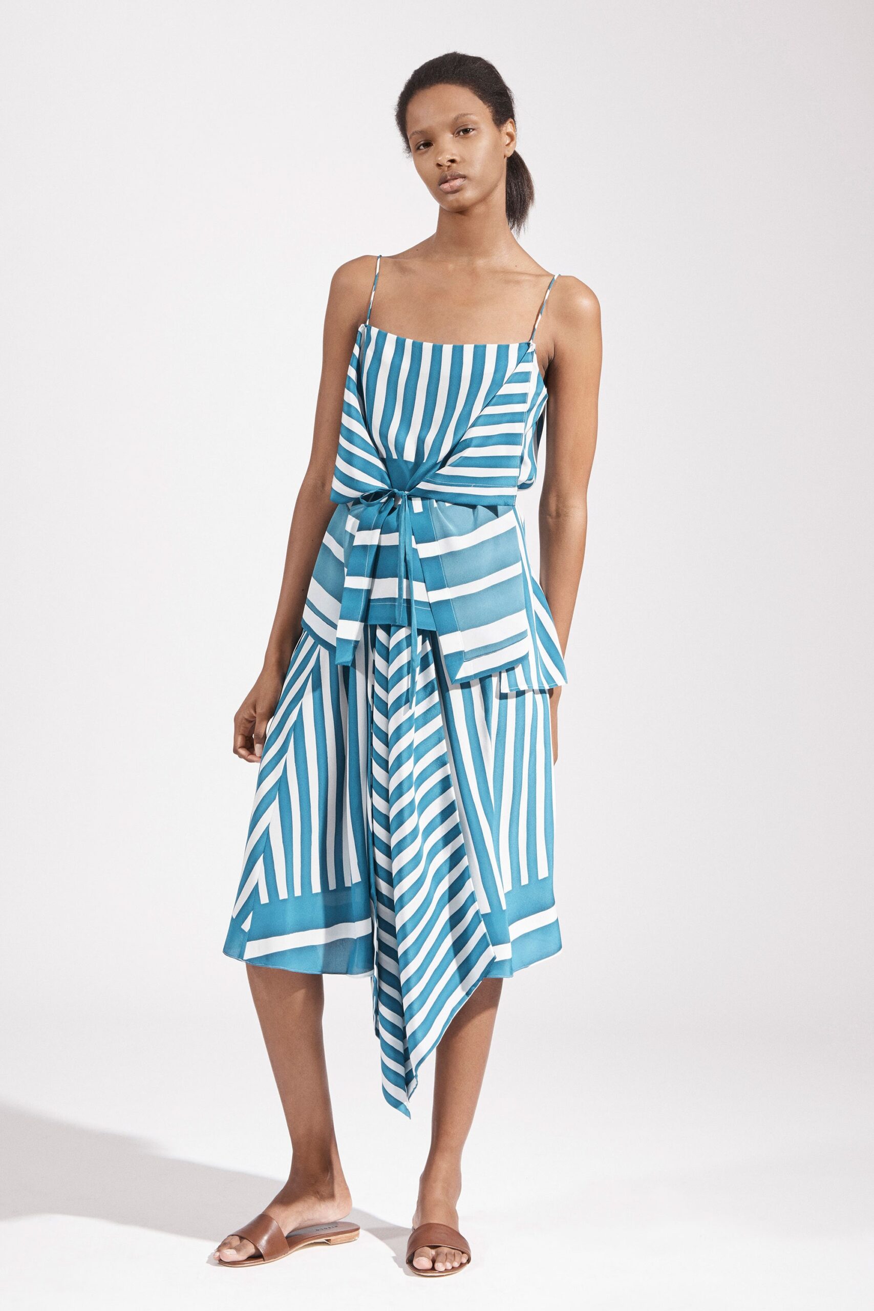 Tome Resort 18 Look 17
