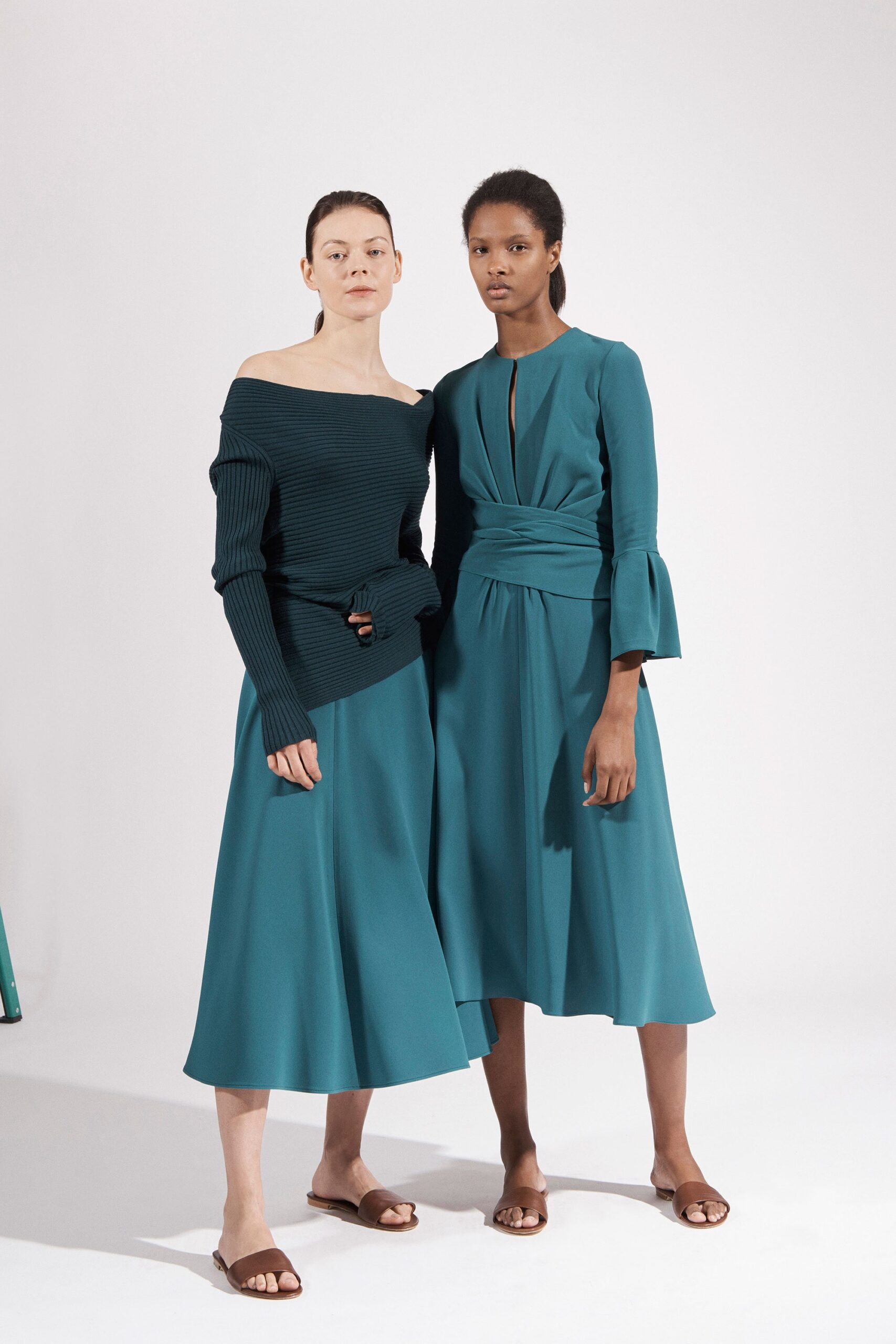 Tome Resort 18 Look 19