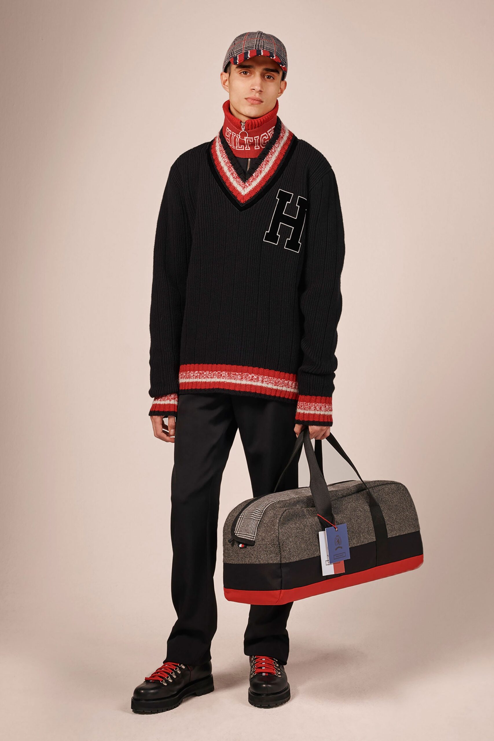 Tommy Hilfiger F/W 18 Menswear Look 19
