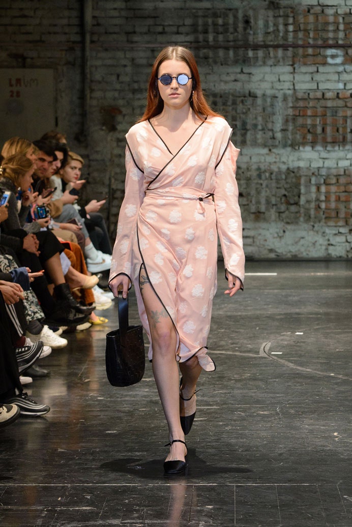TL-180 Tbilisi S/S 18 Look 23