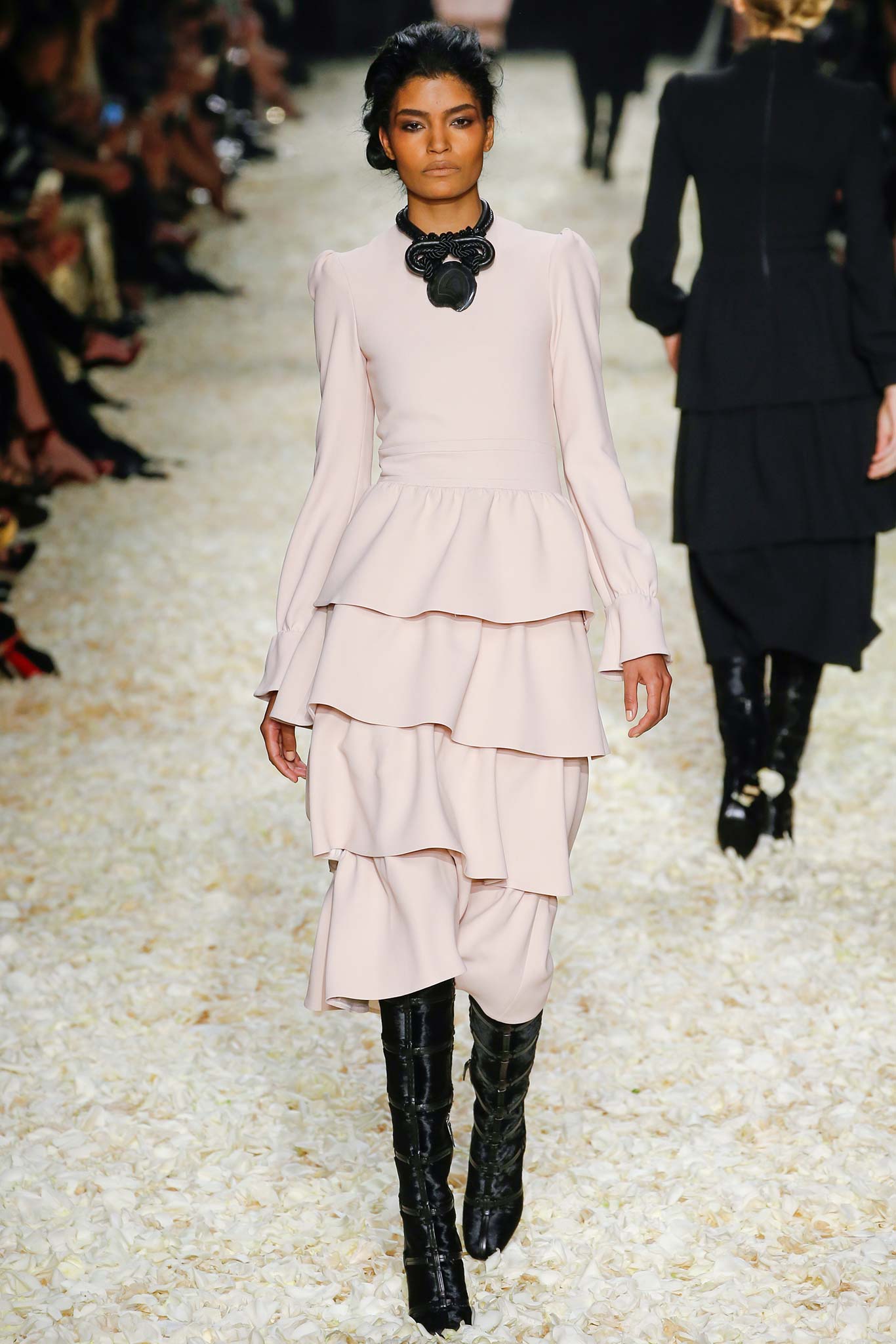 Tom Ford F/W 15 Look 1