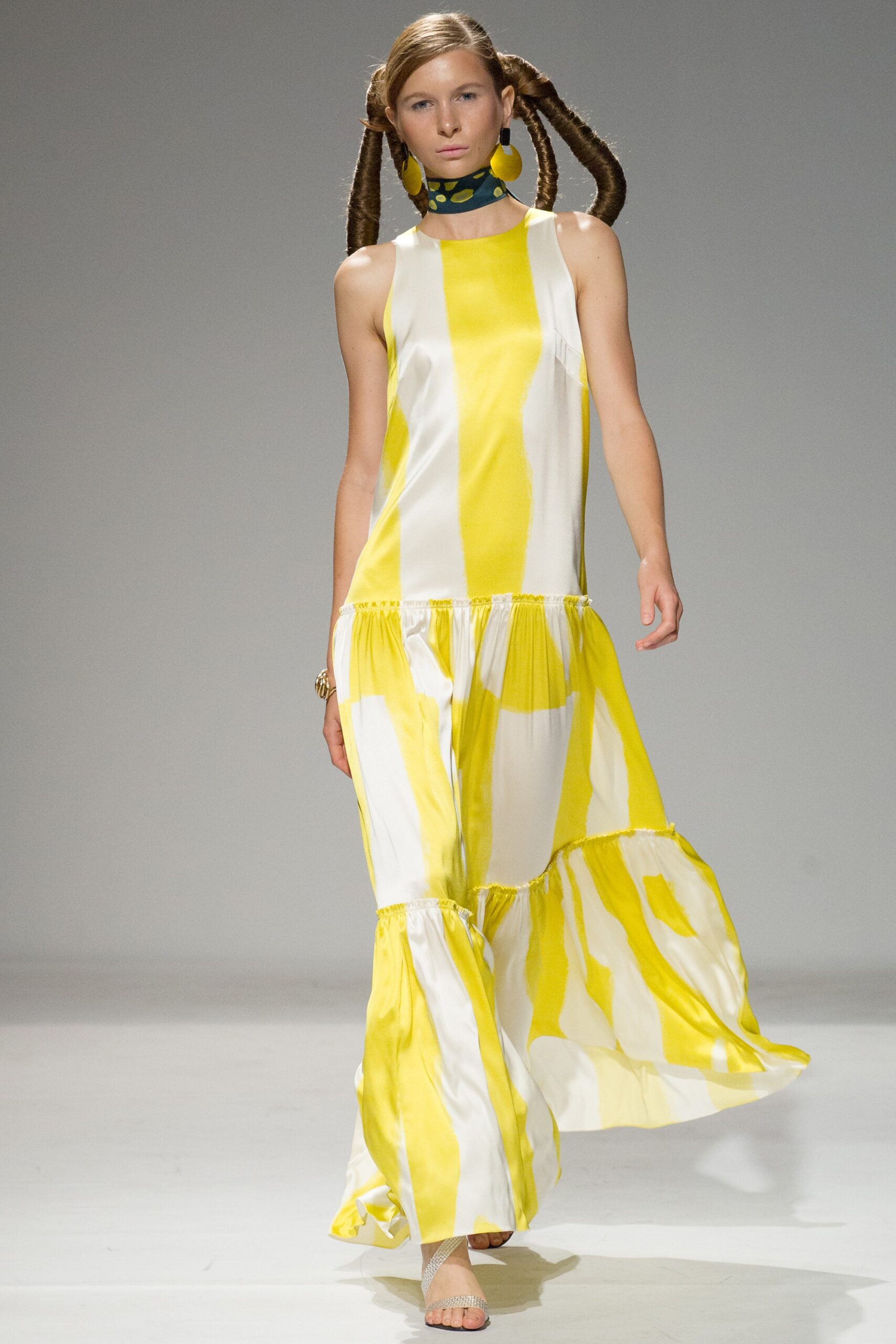 Theo Kiev S/S 16 Look 32