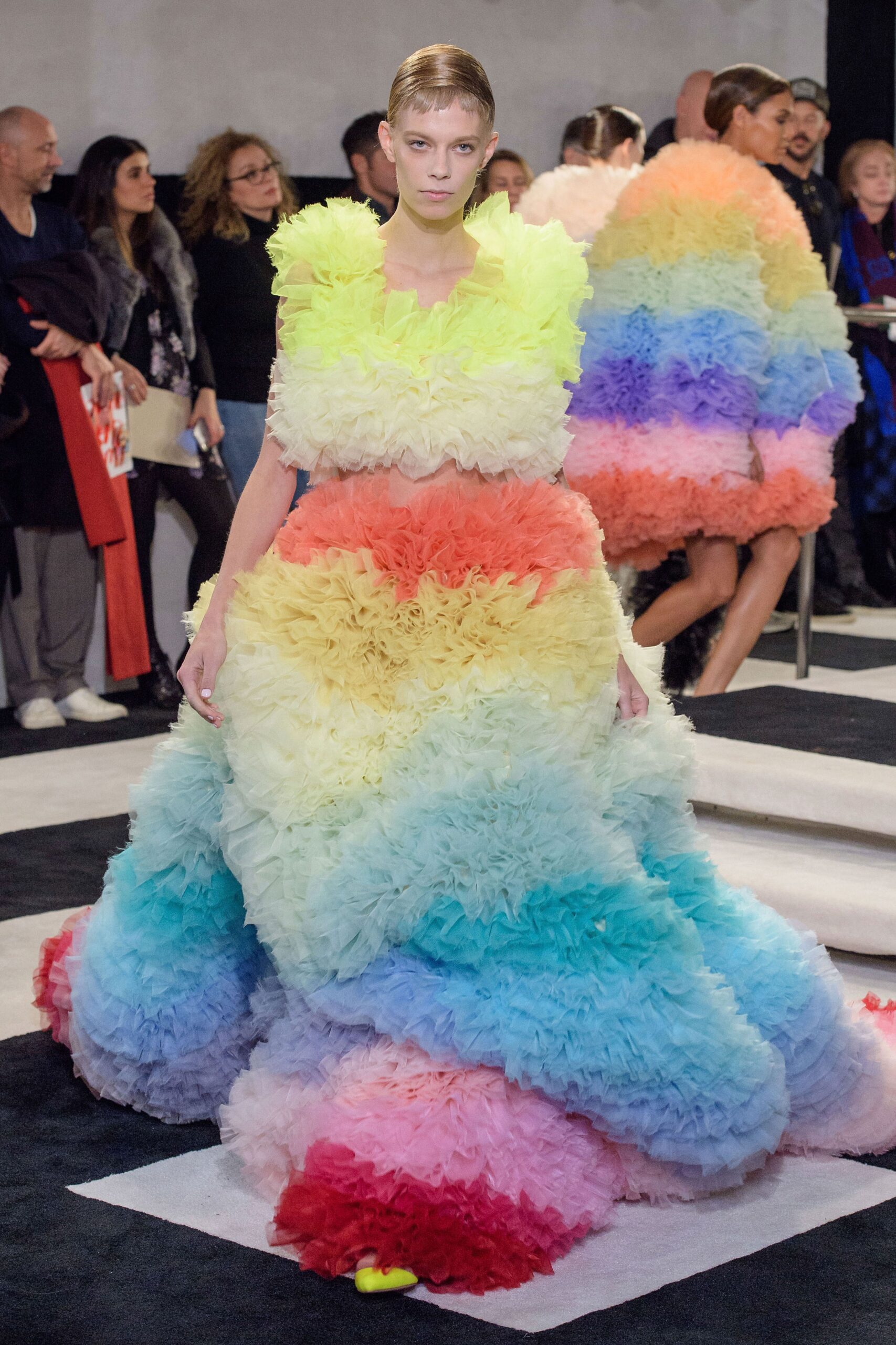 Tomo Koizumi F/W 19 Look 26