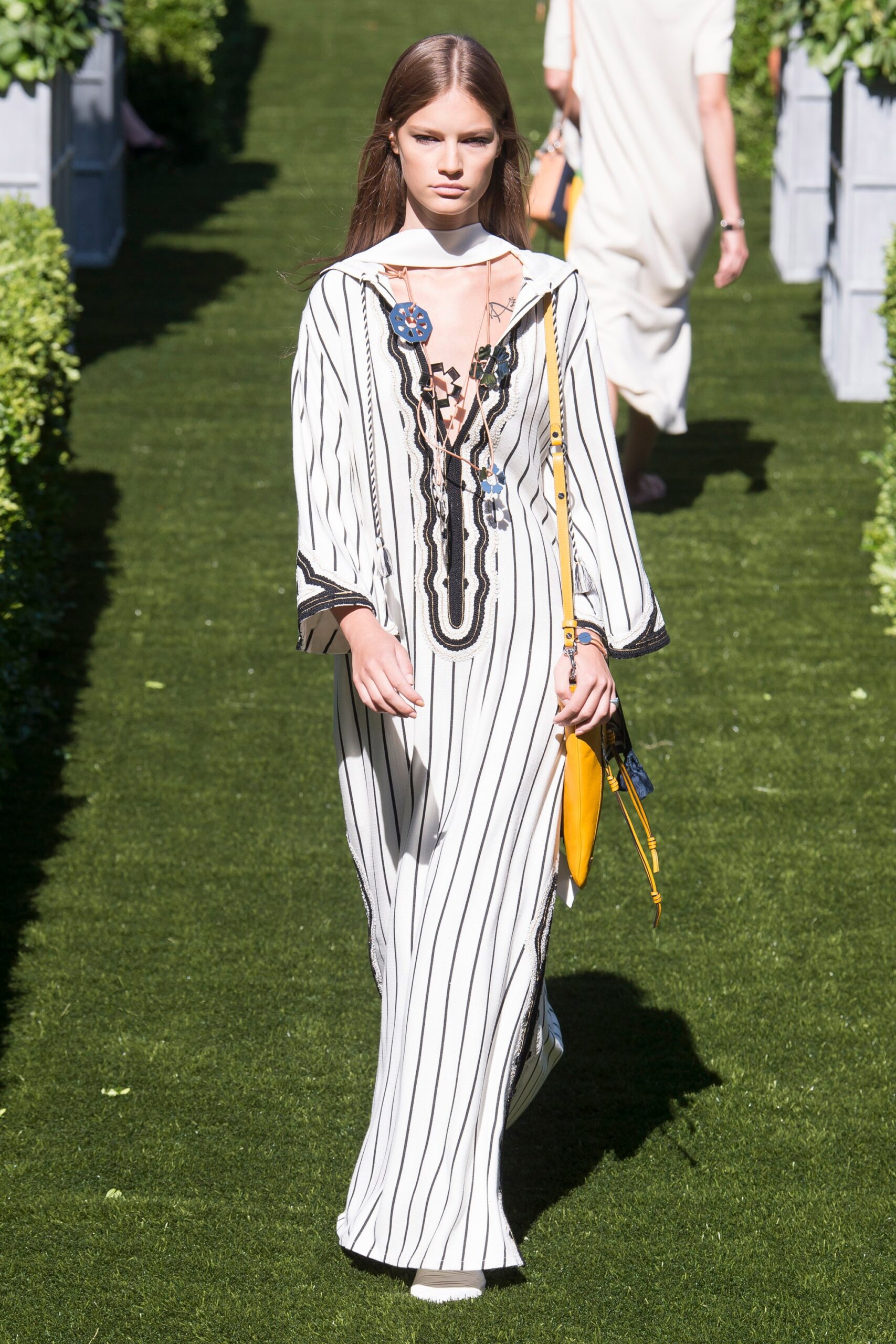 Tory Burch S/S 18 Look 8