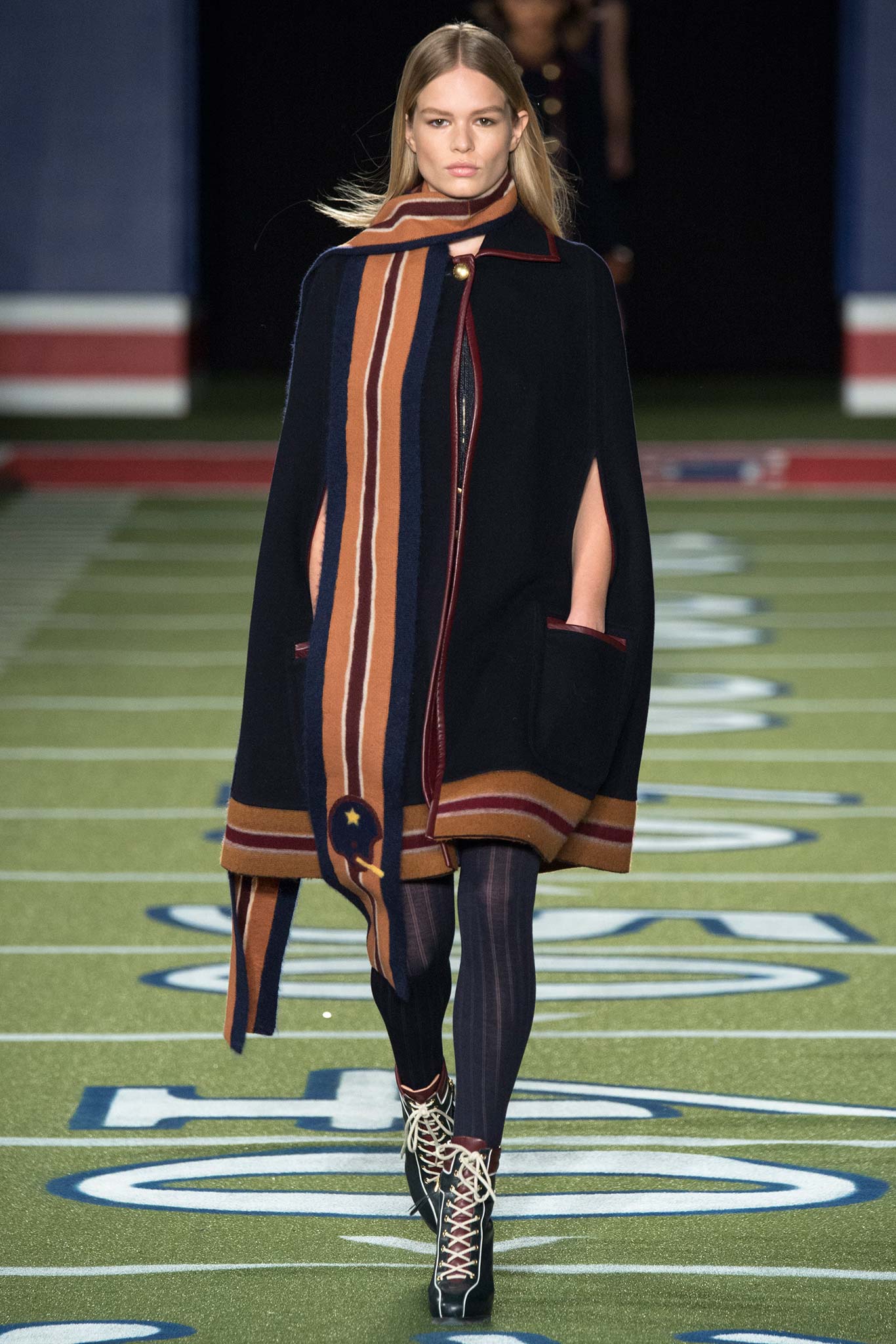 Tommy Hilfiger F/W 15 Look 1