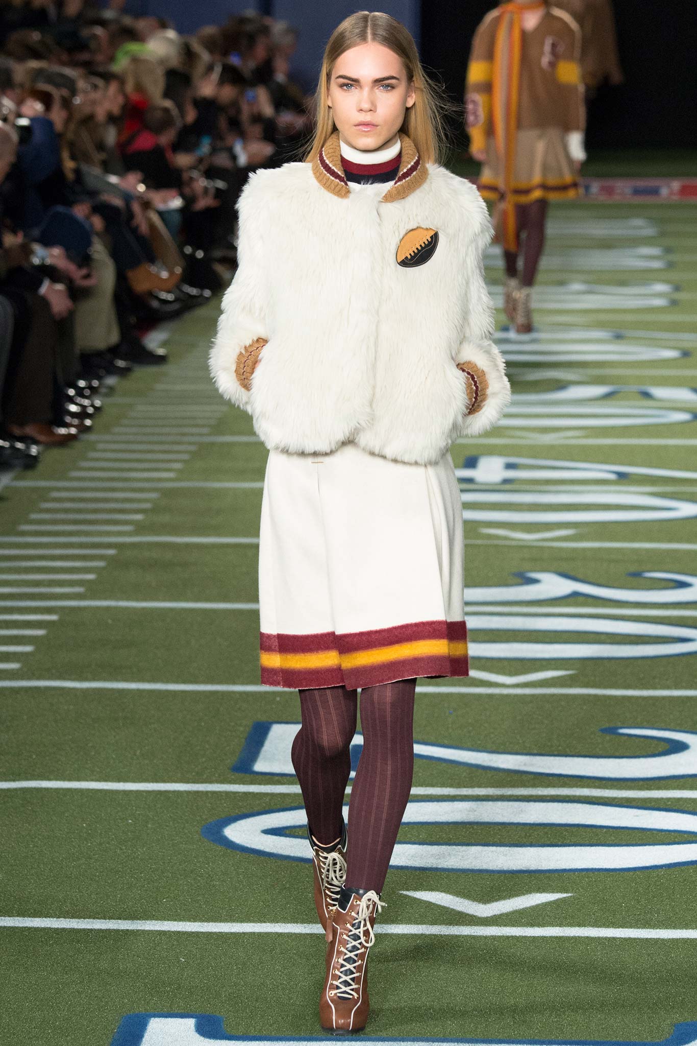 Tommy Hilfiger F/W 15 Look 16