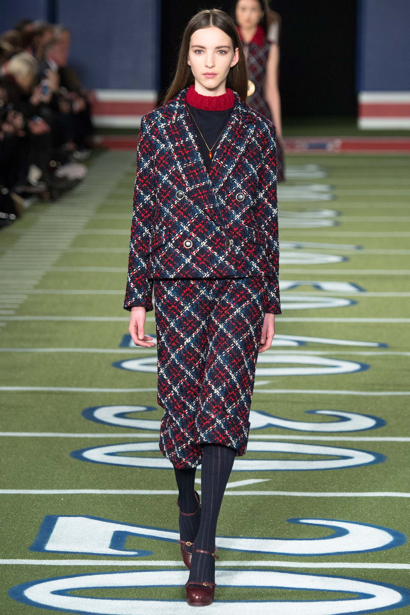 Tommy Hilfiger F/W 15 Look 23