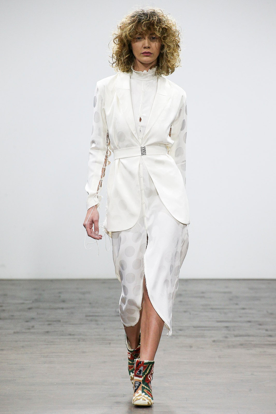 Tatuna Nikolaishvili Tbilisi S/S 17 Look 9