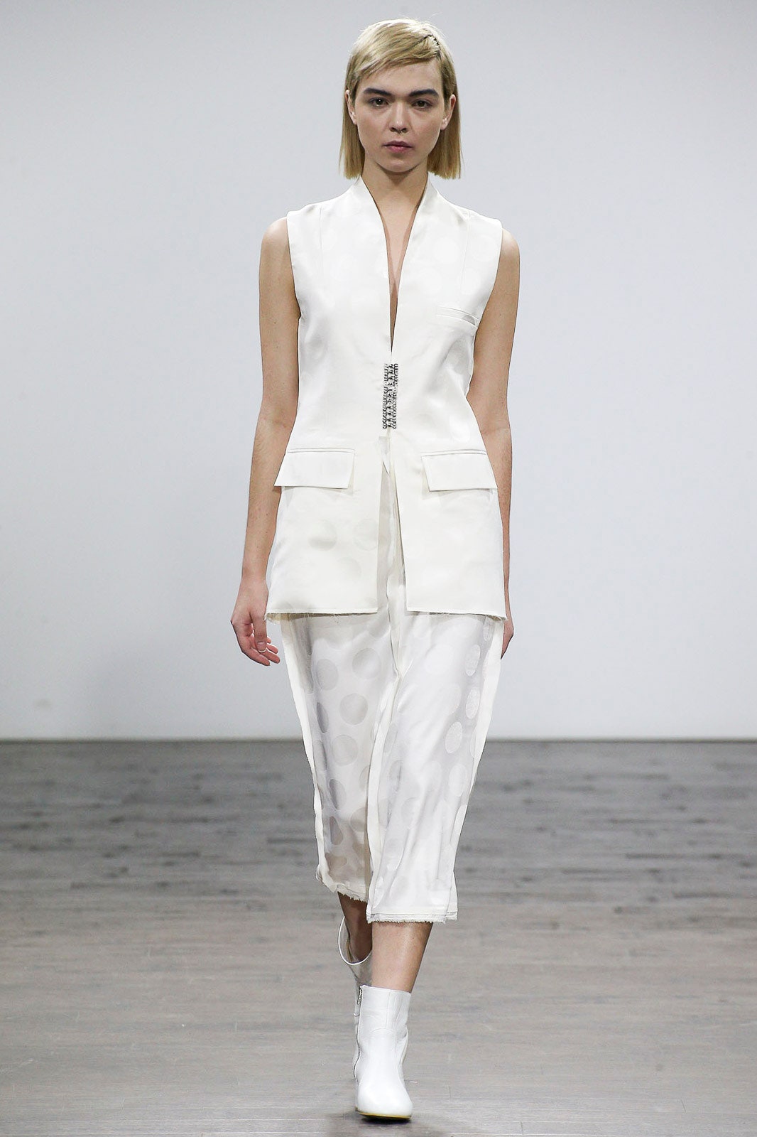 Tatuna Nikolaishvili Tbilisi S/S 17 Look 15