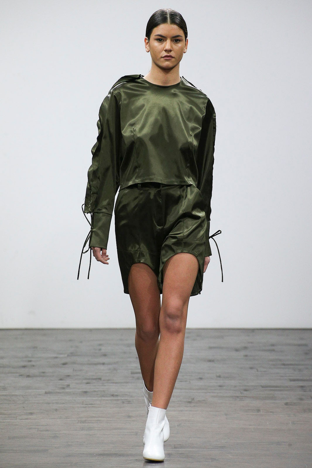 Tatuna Nikolaishvili Tbilisi S/S 17 Look 18
