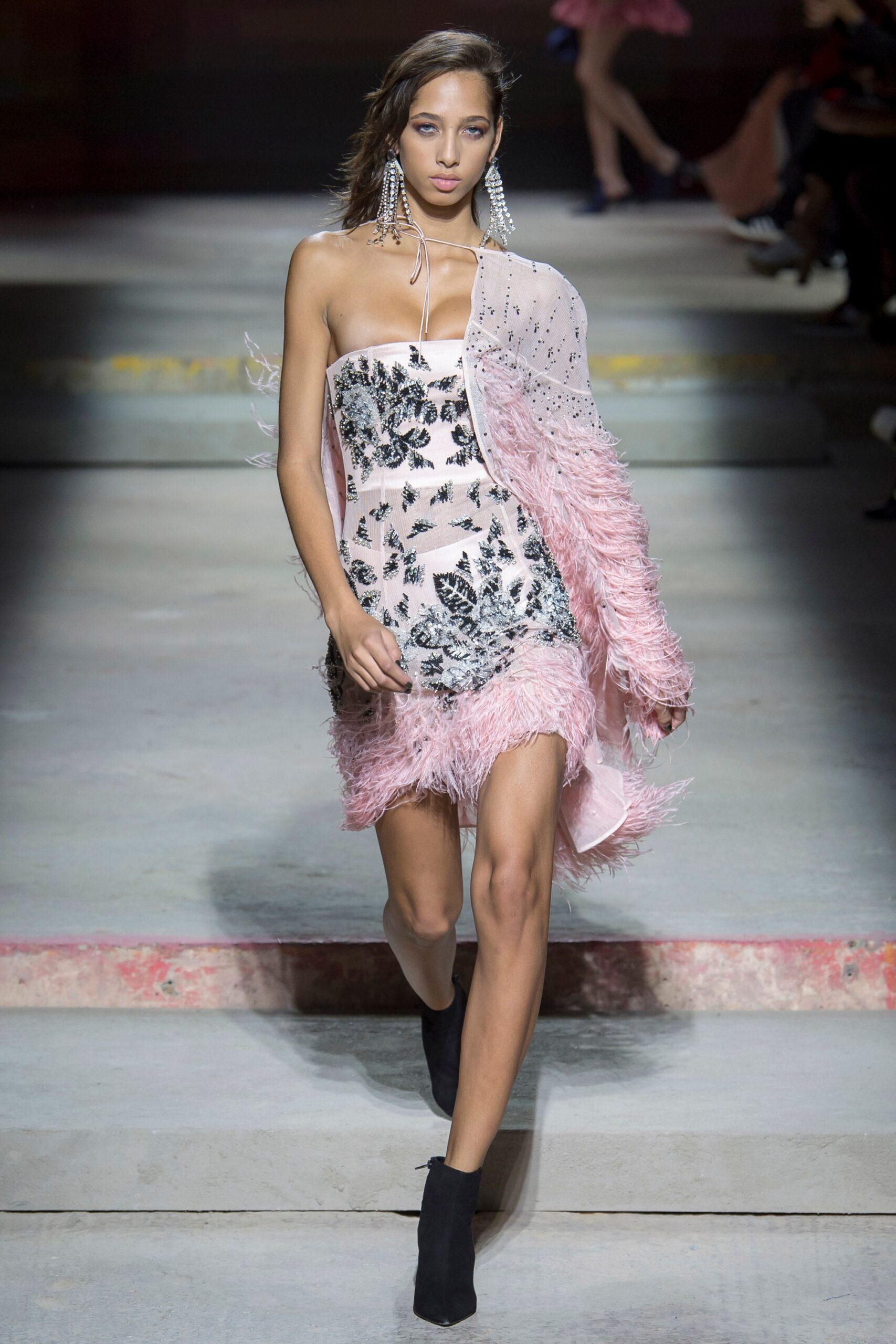 Topshop Unique S/S 18 Look 24