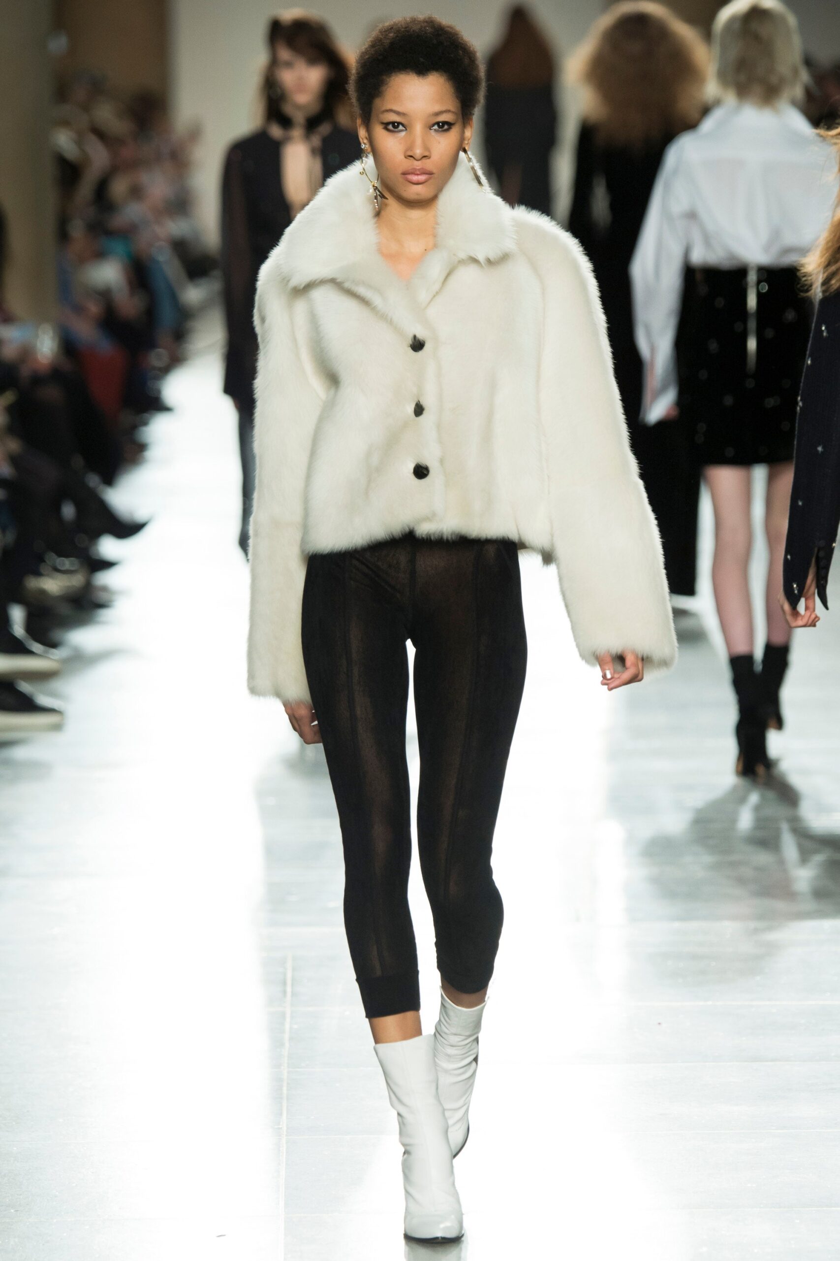 Topshop Unique F/W 16 Look 26