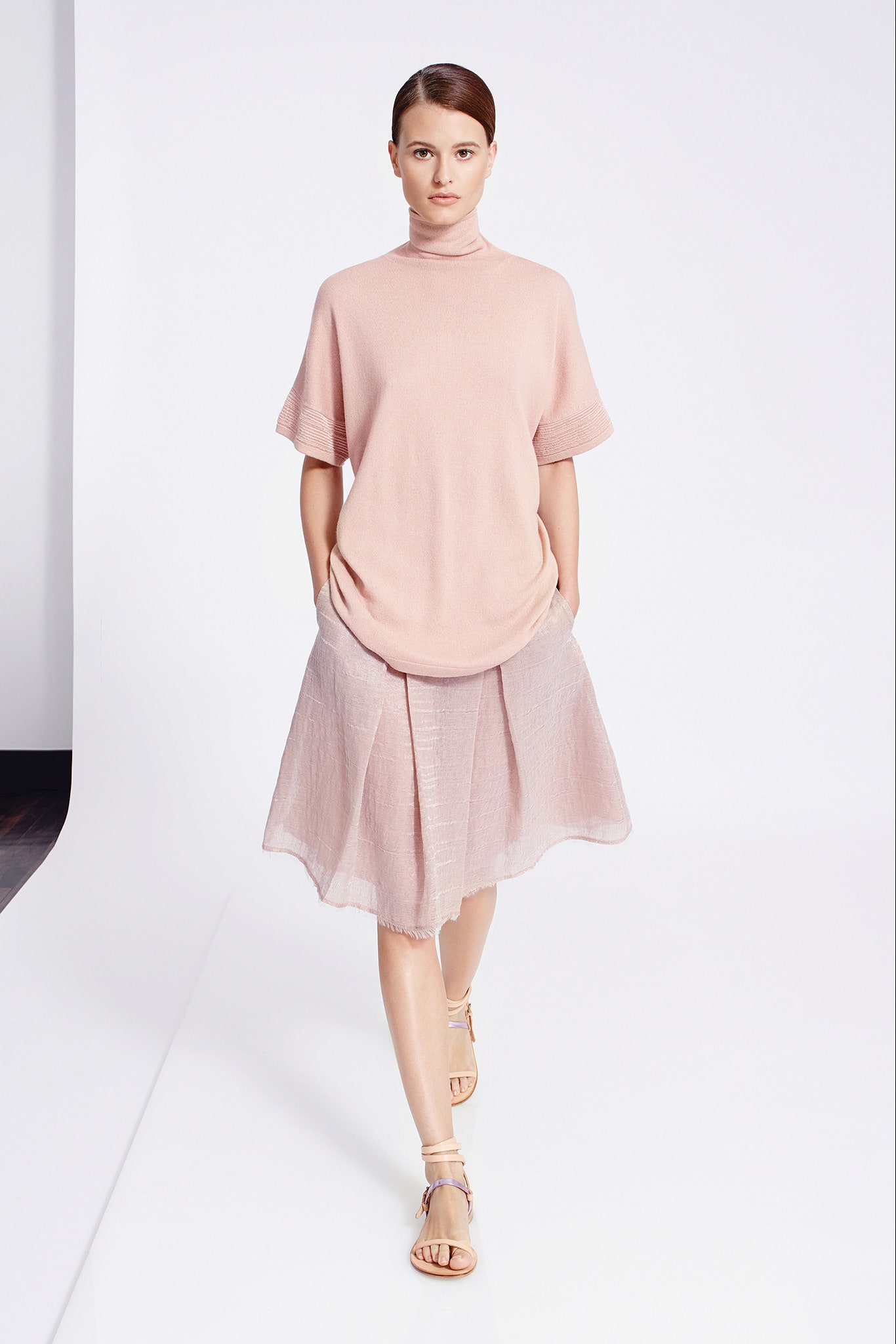 TSE Spring 2015 Ready-to-Wear