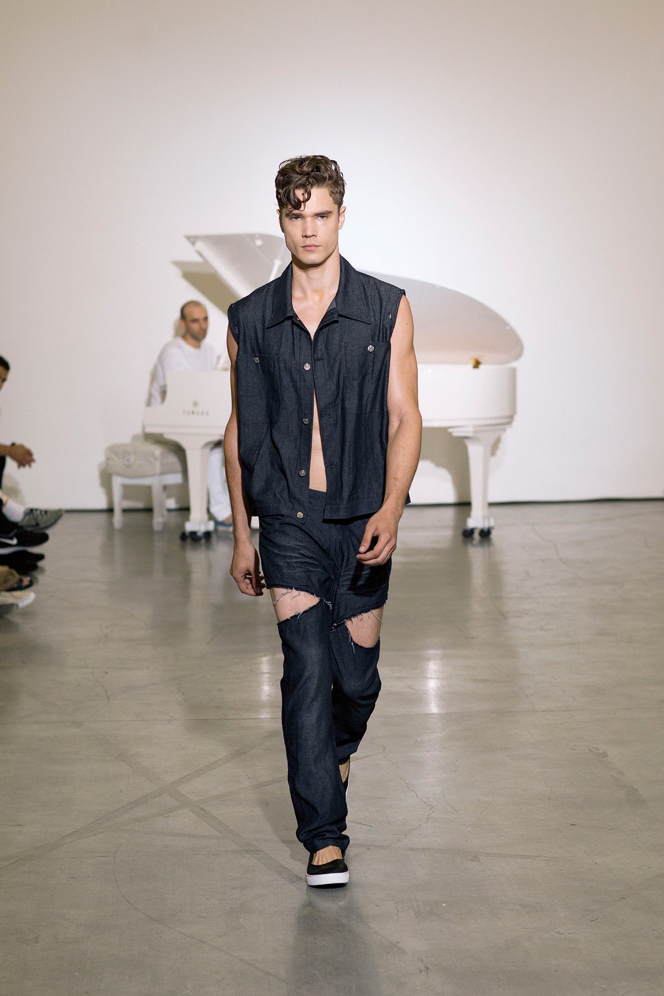 Telfar S/S 15 Look 4
