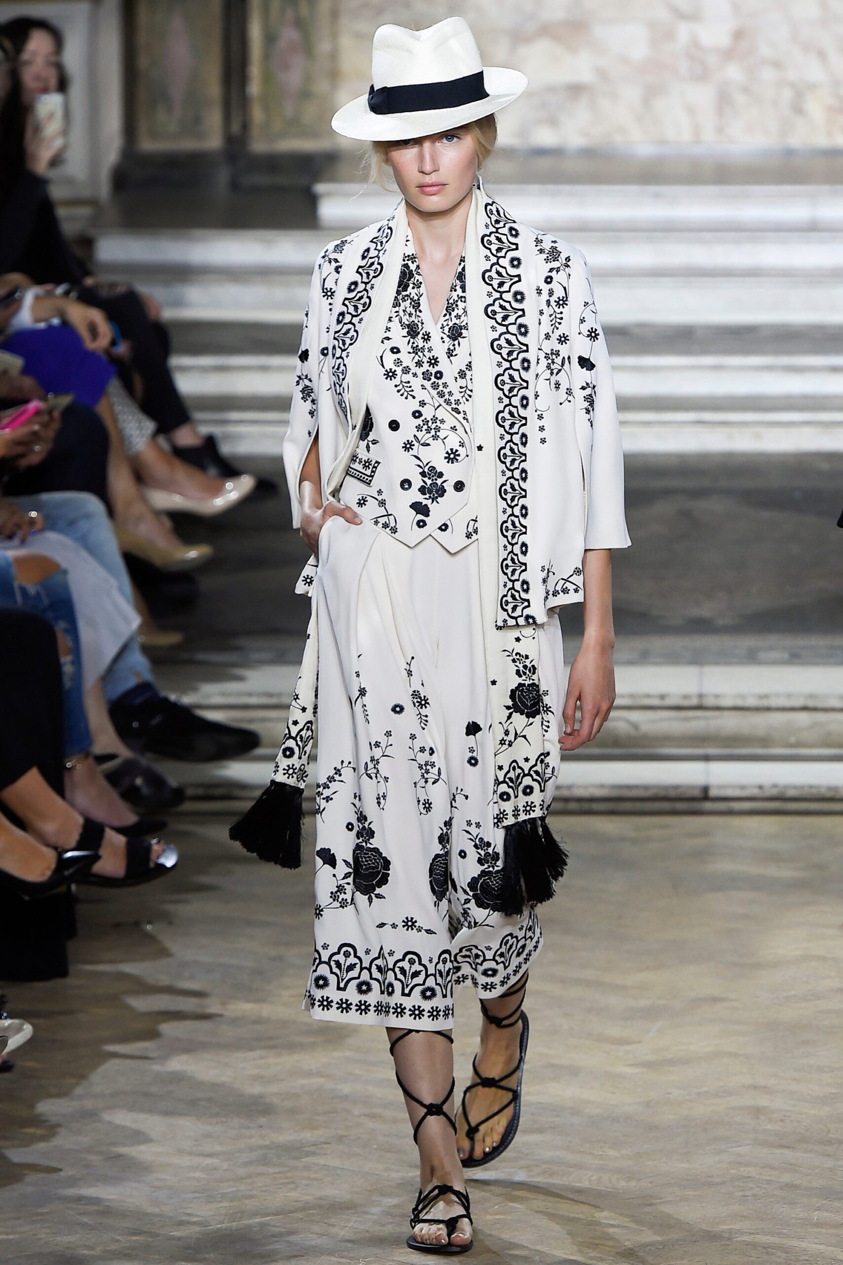 Temperley London S/S 16 Look 23