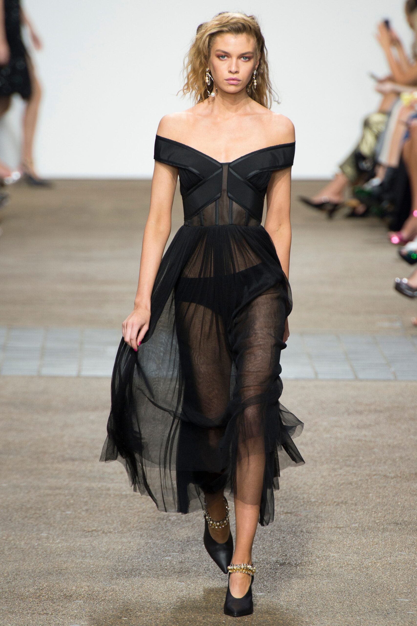 Topshop Unique S/S 17 Look 28