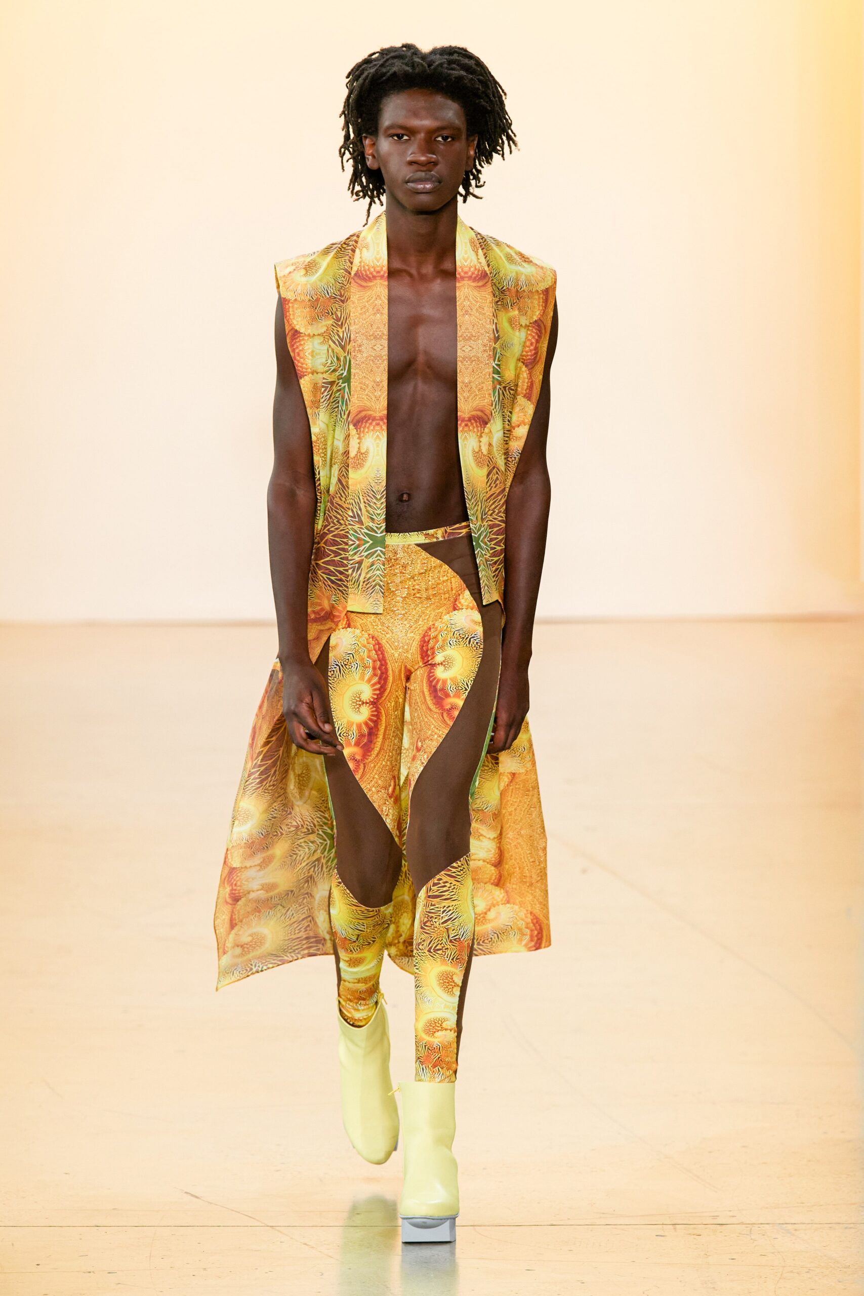 Threeasfour S/S 22 Look 10