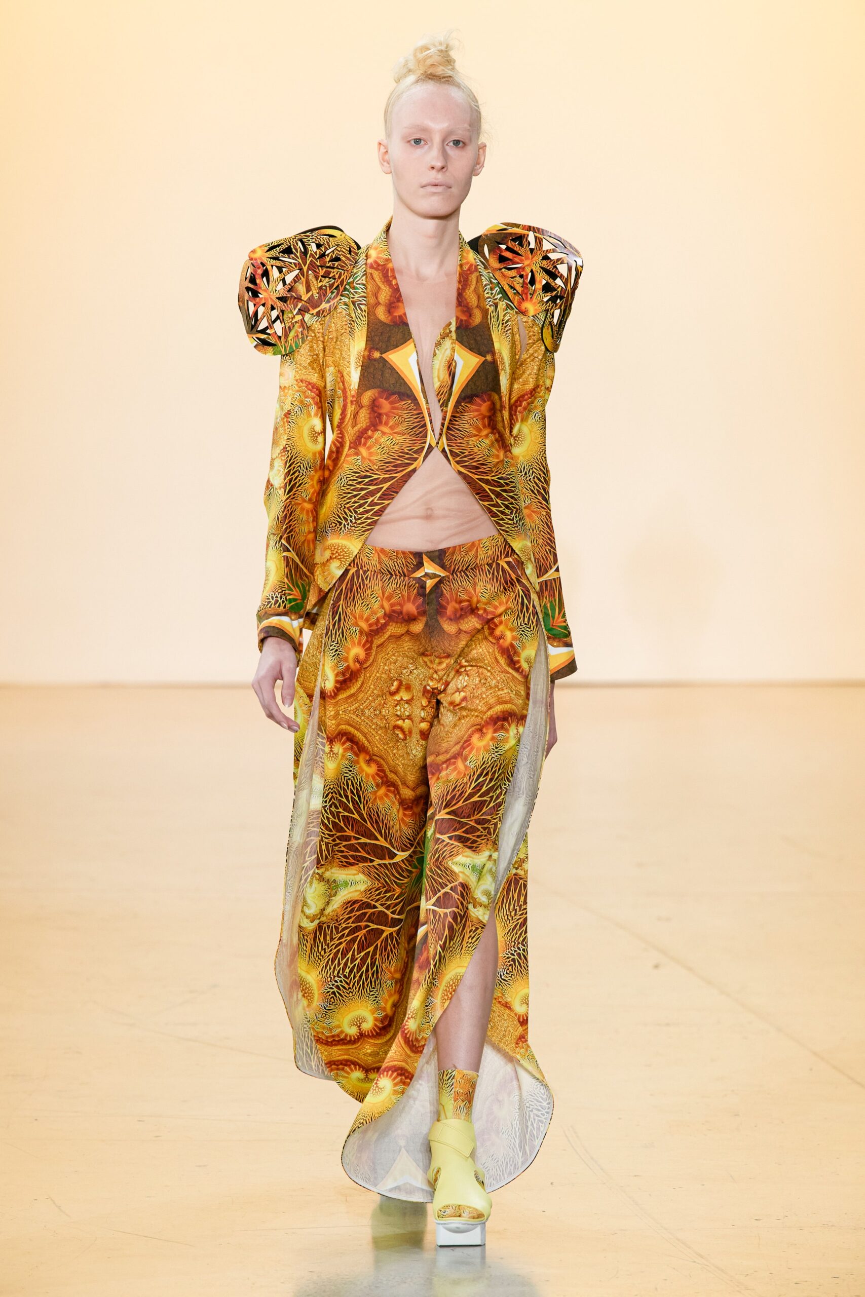 Threeasfour S/S 22 Look 13