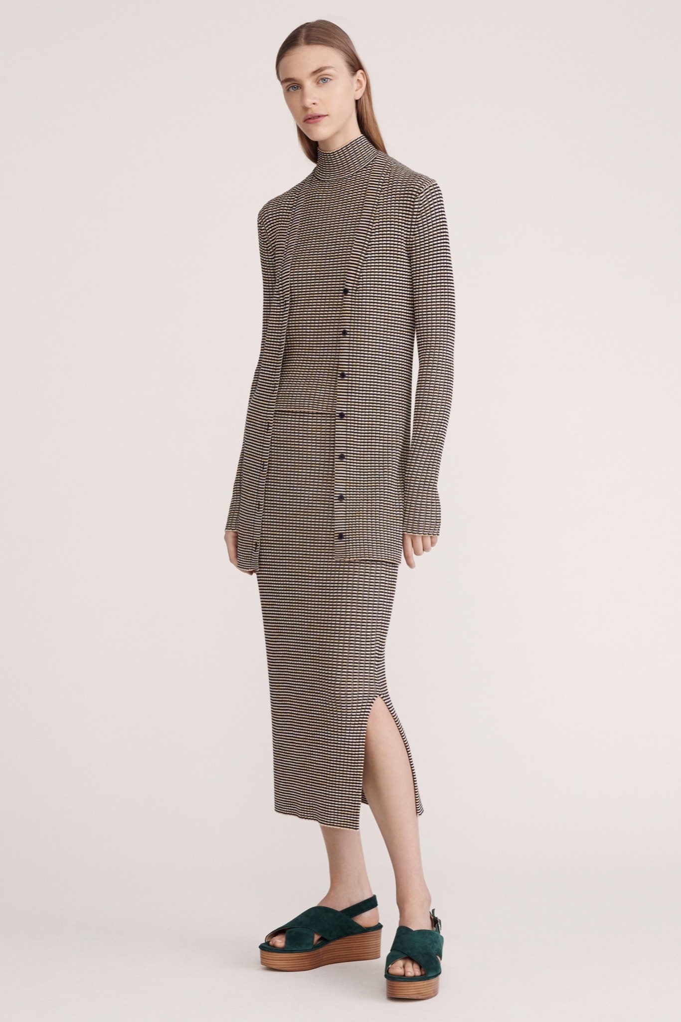 Theory Resort 16 Look 3